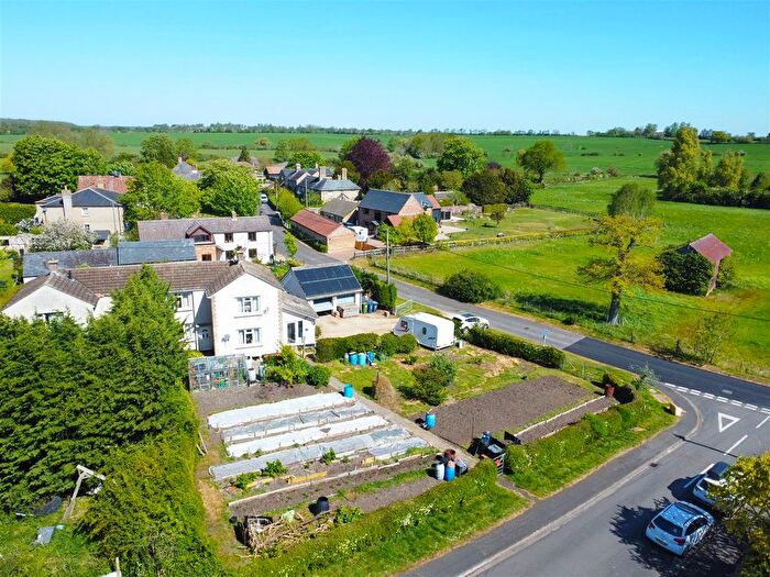 3 Bedroom Semi-Detached House For Sale In Oaklands Avenue, Wistow, PE28