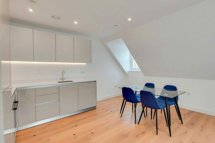 1 Bedroom Flat To Rent In Major Draper Street, Woolwich, London, SE18