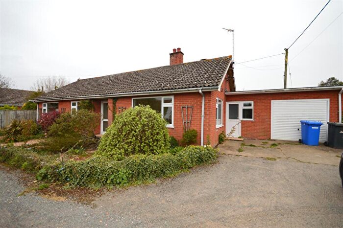 3 Bedroom Detached Bungalow To Rent In Reydon, IP18