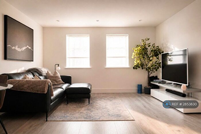 2 Bedroom Flat To Rent In South Park Hill Road, South Croydon, CR2