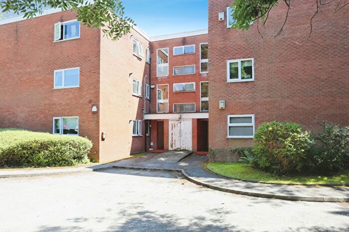 1 Bedroom Flat For Sale In Craig Road, Heaton Mersey, Stockport, SK4