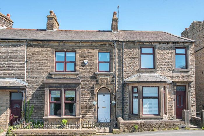 4 Bedroom Terraced House For Sale In Station Road, Cross Hills, BD20