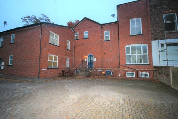 2 Bedroom Flat To Rent In Half Edge Lane, Eccles, M30