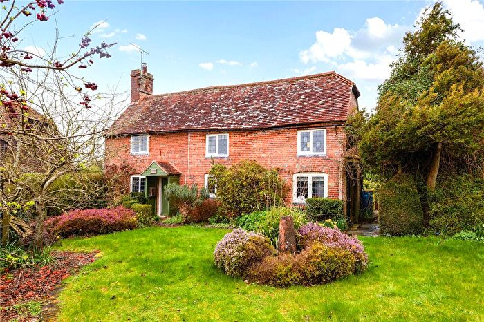 3 Bedroom Detached House For Sale In Upper Froyle, Alton, Hampshire, GU34
