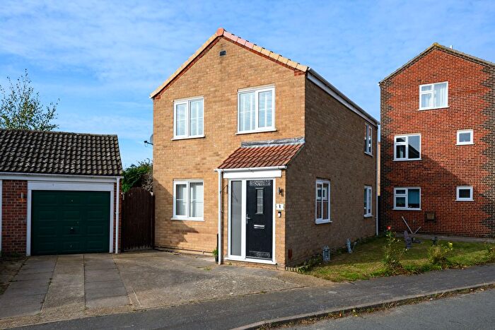3 Bedroom Detached House For Sale In Hunters End, Trimley St. Mary, IP11