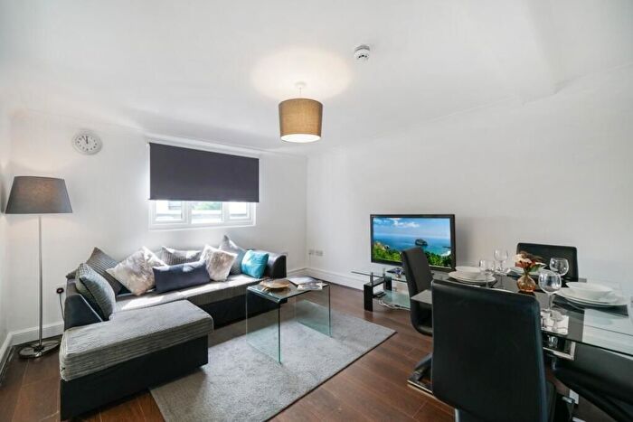 2 Bedroom Property To Rent In West Cromwell Road, Earls Court, SW5