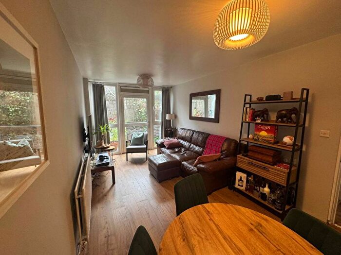 1 Bedroom Flat To Rent In Redan Street, London, W14