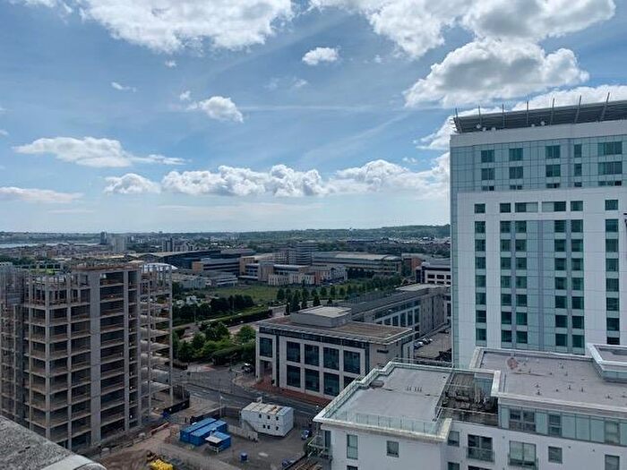 3 Bedroom Apartment To Rent In Altolusso, Bute Terrace, Cardiff, CF10
