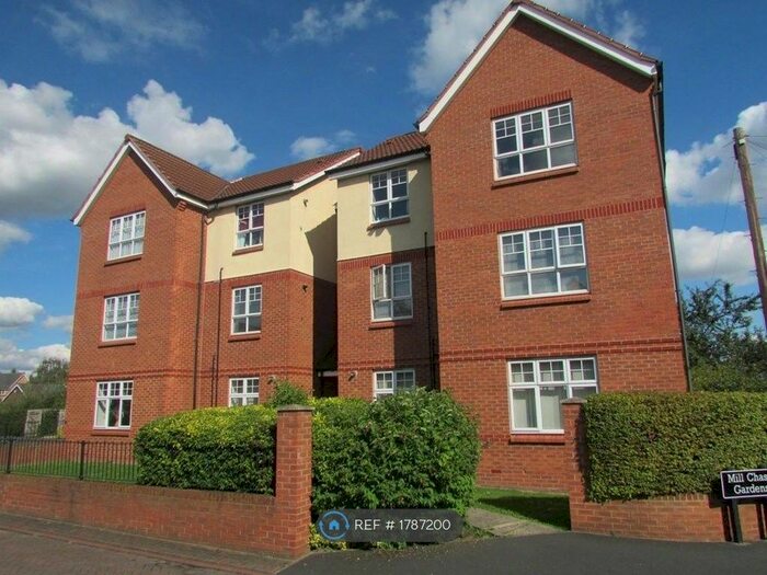 2 Bedroom Flat To Rent In Mill Chase Gardens, Wakefield, WF2