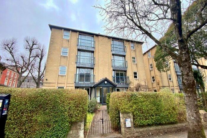 2 Bedroom Flat To Rent In Ashgrove Road, Bristol, BS6