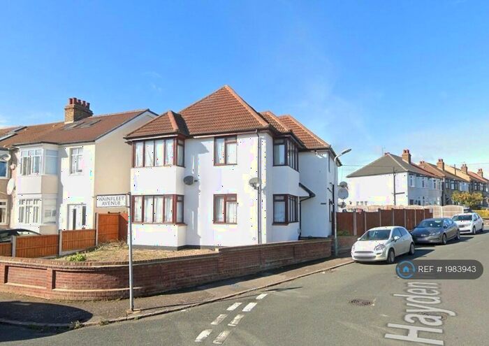 1 Bedroom Flat To Rent In Hayden Way, Romford, RM5