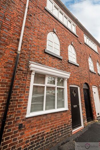 3 Bedroom Town House For Sale In London Street, Leek, Staffordshire, ST13