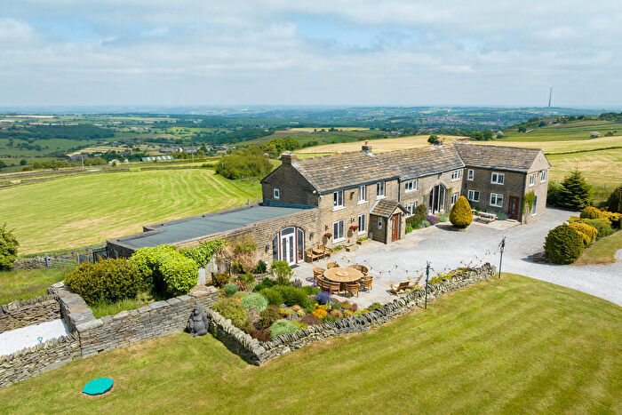 6 Bedroom Farm House For Sale In Near Holmfirth, Huddersfield, HD8