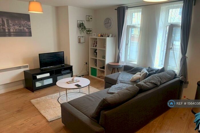 1 Bedroom Flat To Rent In Station Road, Rainham, Gillingham, ME8