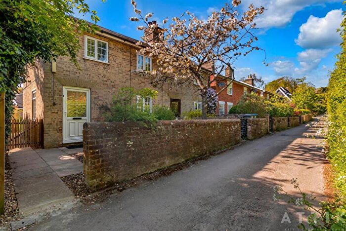 1 Bedroom Terraced House For Sale In Dennys Lane, Saxmundham, IP17