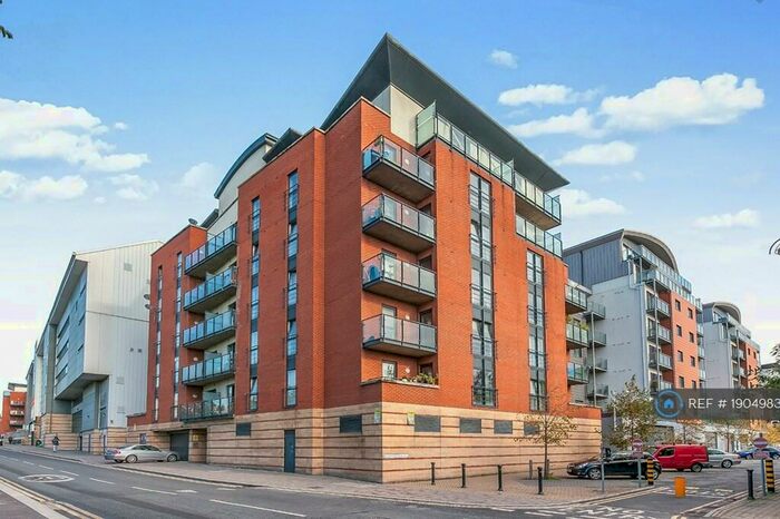 2 Bedroom Flat To Rent In Johnston Court, London, E10