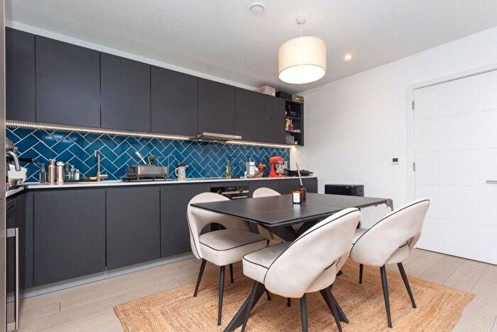 2 Bedroom Apartment For Sale In Rosewood Building, Shoreditch Exchange, Gorsuch Place, Hoxton, E2