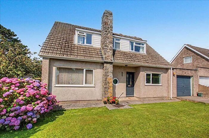 3 Bedroom Detached House For Sale In Bishops Park, SA71