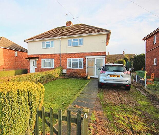 3 Bedroom Semi Detached House For Sale In Shaftesbury Villas, Skirlaugh, HU11