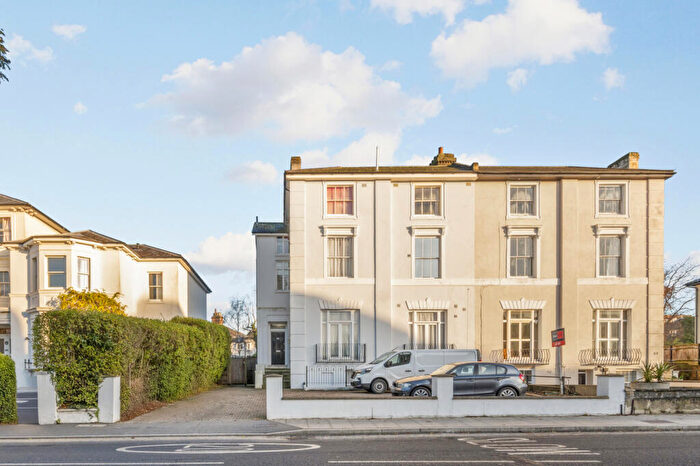 1 Bedroom Apartment To Rent In Christopher Court, Claremont Road, Surbiton, KT6