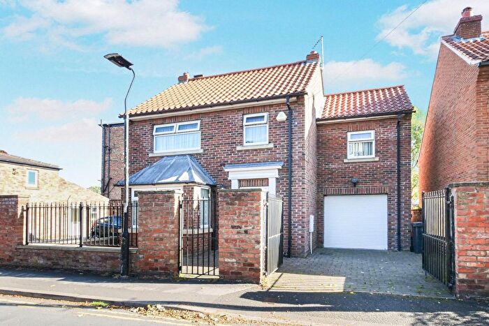 3 Bedroom Detached House For Sale In Eastern Terrace, York, YO31