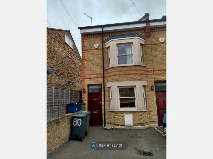 4 Bedroom End Of Terrace House To Rent In Oval Road, Croydon, CR0