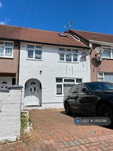 4 Bedroom Terraced House To Rent In Ballards Road, Neasden, NW2