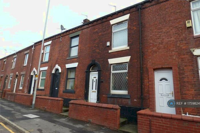 2 Bedroom Terraced House To Rent In Ashton Road, Oldham, OL8