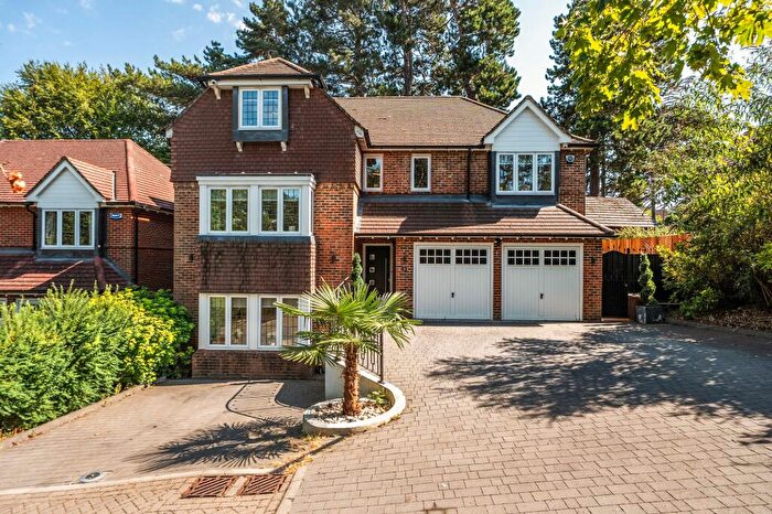 6 Bedroom Detached House For Sale In Redtiles Gardens, Kenley, CR8