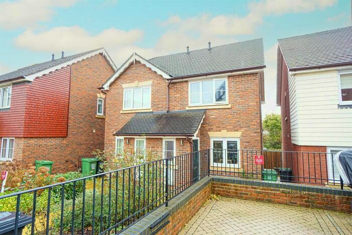 2 Bedroom Semi-Detached House To Rent In Rossetti Gardens, St. Leonards-On-Sea, TN38