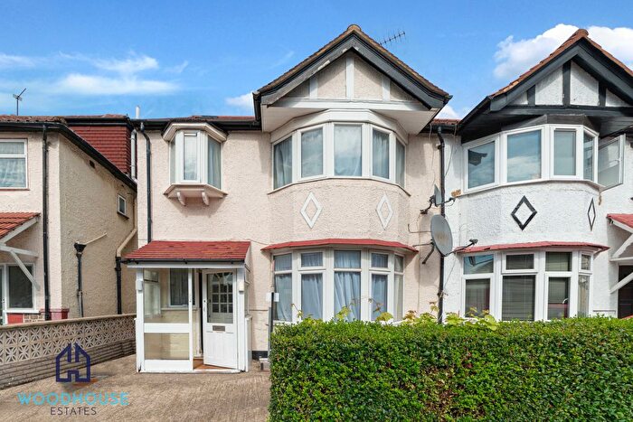 6 Bedroom Semi-Detached House To Rent In Burnley Road, London, NW10