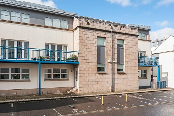 4 Bedroom Town House For Sale In Henderson Place, Edinburgh, EH3