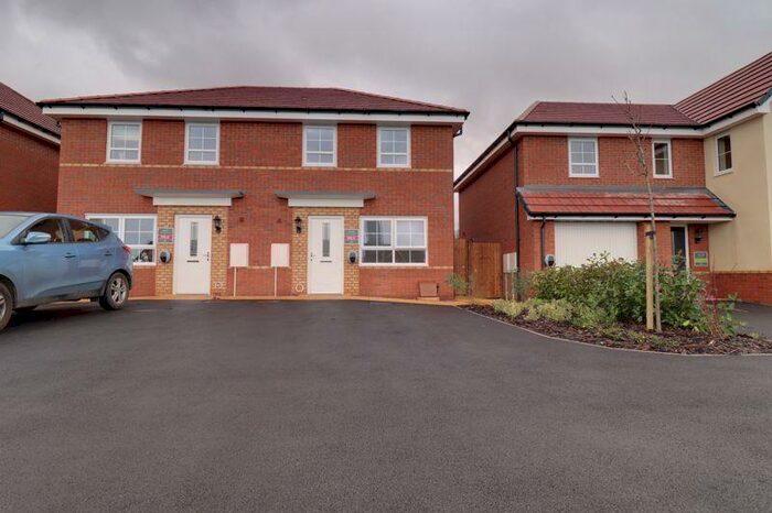 3 Bedroom House To Rent In Cowslip Gardens, Stafford, ST16