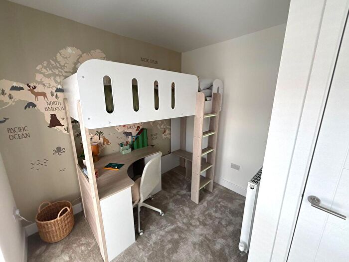3 Bedroom House To Rent In Maple Wood Close, Waverley, Rotherham, S60