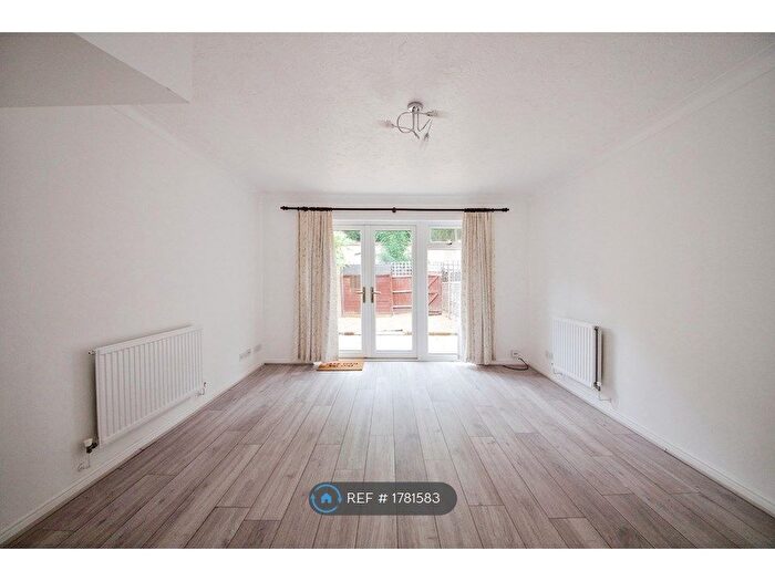 2 Bedroom Terraced House To Rent In Artesian Grove, Barnet, EN5