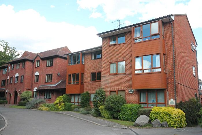 1 Bedroom Apartment To Rent In Belmont Road, Leatherhead, KT22