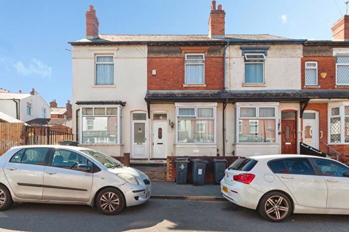 3 Bedroom Terraced House For Sale In Manor Farm Road, Birmingham, B11
