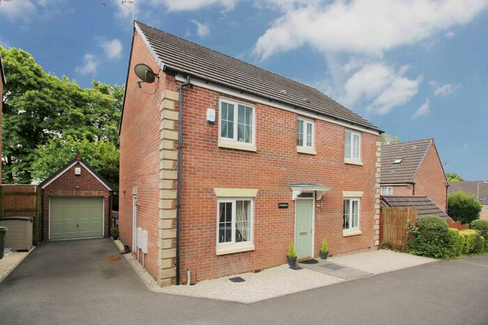 4 Bedroom Detached House To Rent In Denbeigh Court, Hirwaun, CF44