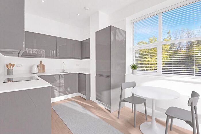 1 Bedroom Flat To Rent In **Limited Offer: £. Rent Contribution - Sunrise Parkway, Milton Keynes, MK14