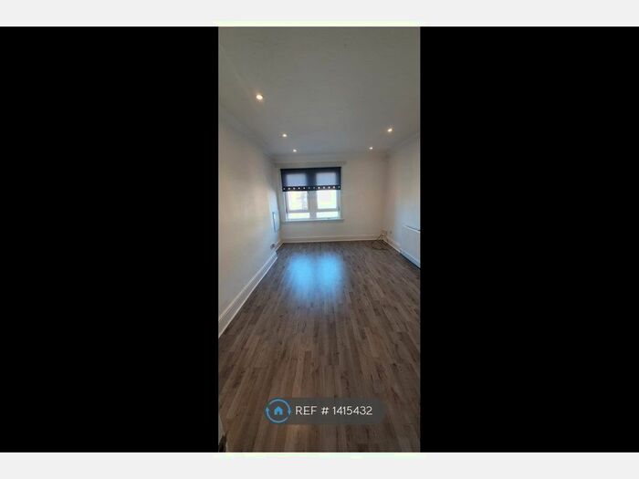 2 Bedroom Flat To Rent In Aitchison Street, Airdrie, ML6