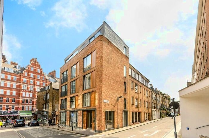 2 Bedroom Flat To Rent In Roger Street, Bloomsbury, London, WC1N