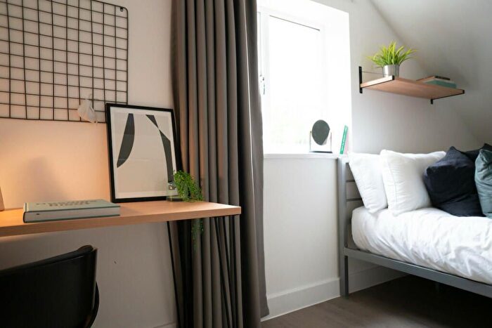 4 Bedroom Flat To Rent In Cross Street, Lincoln, LN5