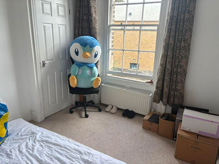 1 Bedroom Flat To Rent In Castle Street, Dover, CT16