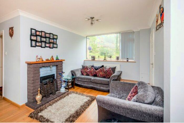 3 Bedroom Property To Rent In Greenside Walk, Westerham TN16