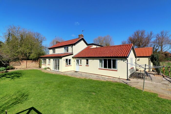 4 Bedroom Detached House For Sale In Low Burnham, Epworth, Doncaster, DN9