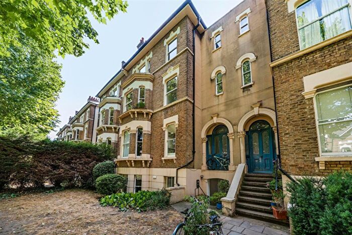 2 Bedroom Flat To Rent In Breakspears Road, London, SE4