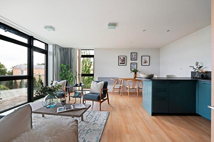 2 Bedroom Apartment For Sale In Durdham Park | Redland, BS6
