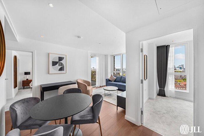 2 Bedroom Apartment To Rent In Gasholder Place London, SE11