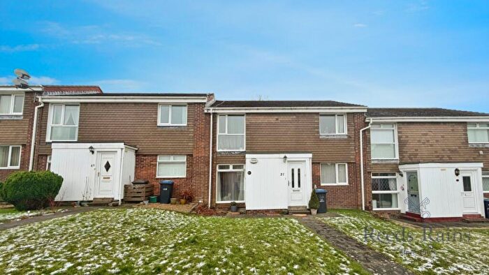 2 Bedroom Apartment For Sale In Middleham Close, Ouston, Chester Le Street, Durham, DH2