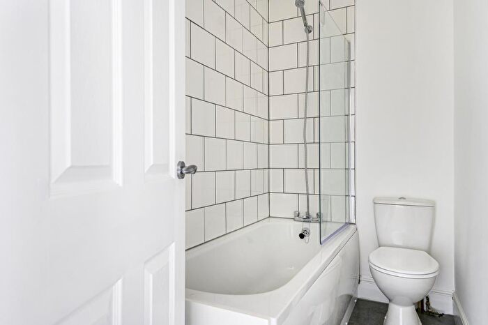 1 Bedroom Apartment To Rent In Llandrindod Wells, Powys, LD1
